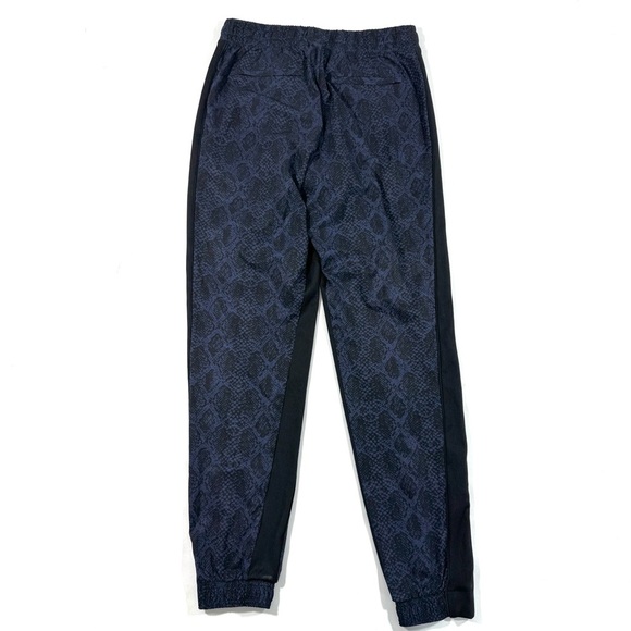 Athleta Printed Brooklyn Jogger Dress Blue Python - Picture 3 of 9